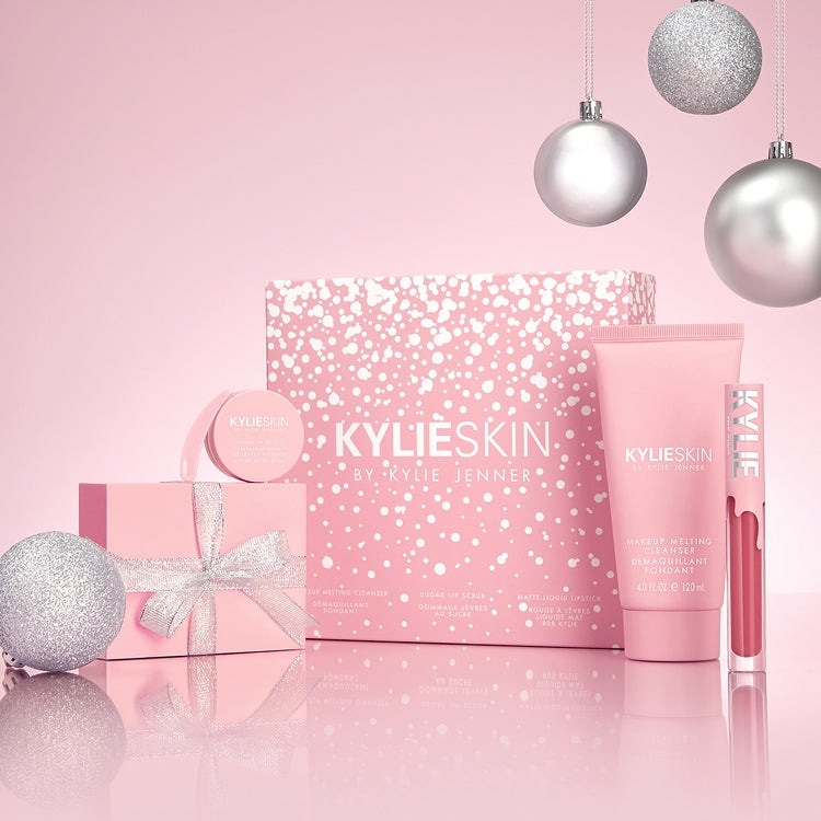 KYLIE’S HOLIDAY GLAM BEAUTY KIT